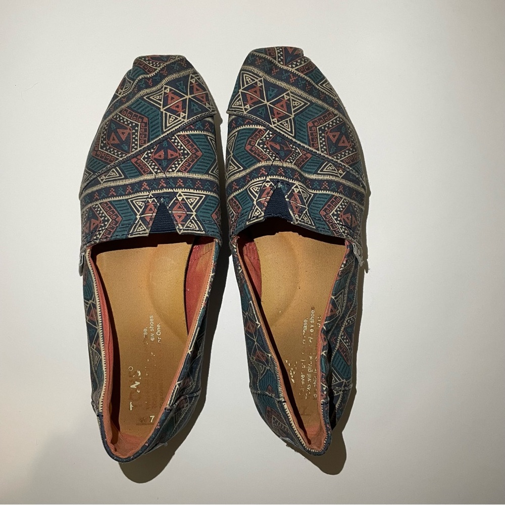 TOMS